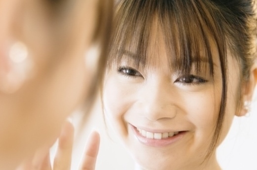 女性の笑顔